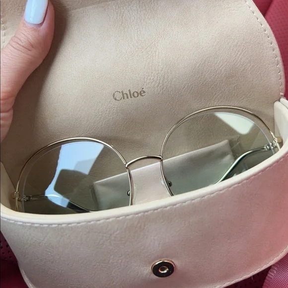 Chloe sunglasses ✨ - Picture 2 of 3